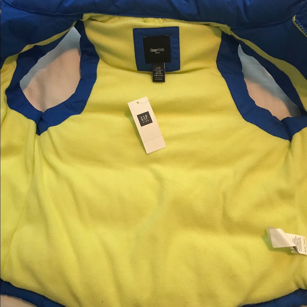 GAP Vest - Picture 3 of 3